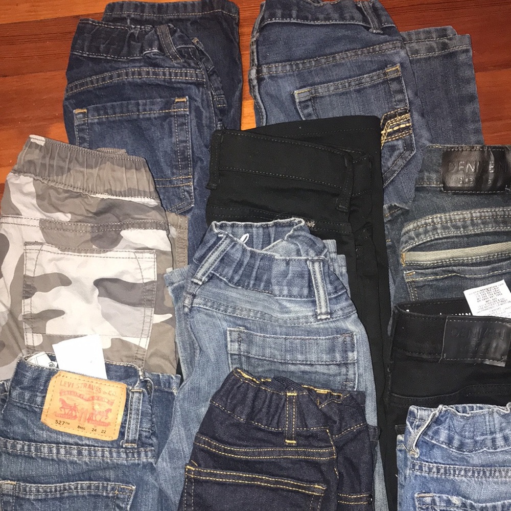 10 pairs of kid’s jeans . Assorted brands.